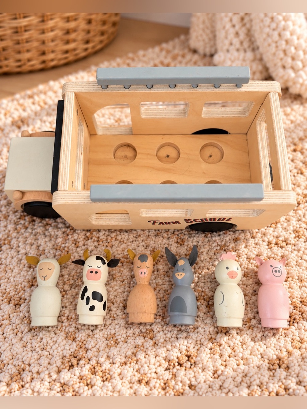 Hearth & Hand Magnolia Farm School Bus + 6 Animals Rare Discontinued 2021